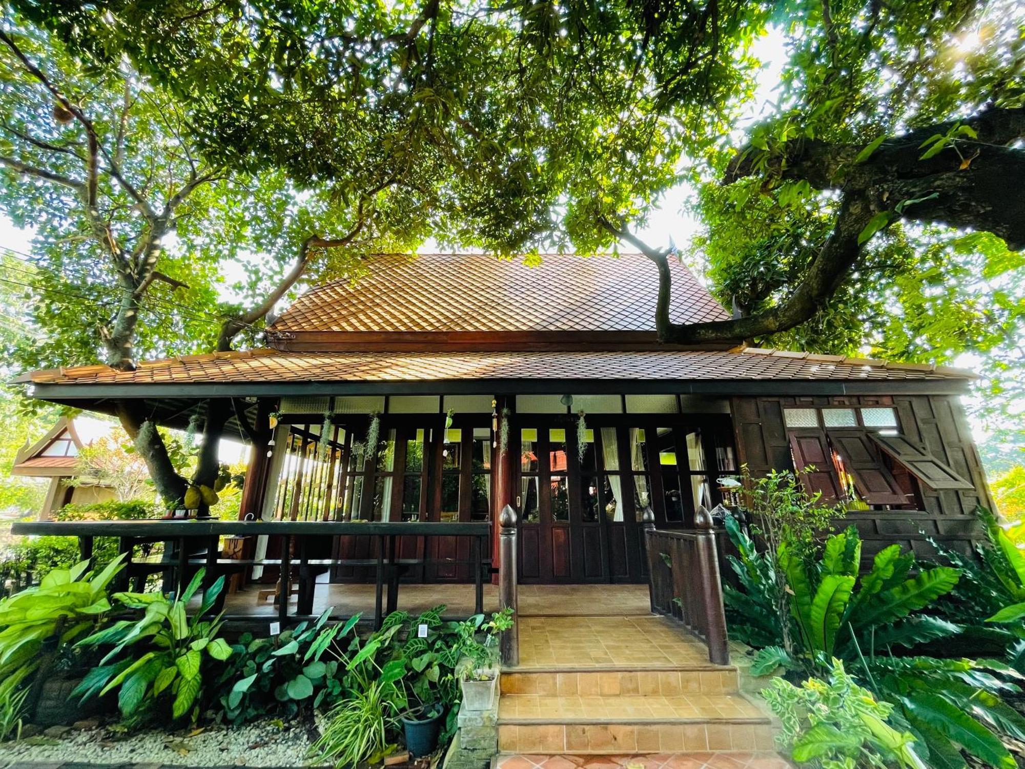Baan Lhang Wangh บ้านหลังวัง Phitsanulok Εξωτερικό φωτογραφία