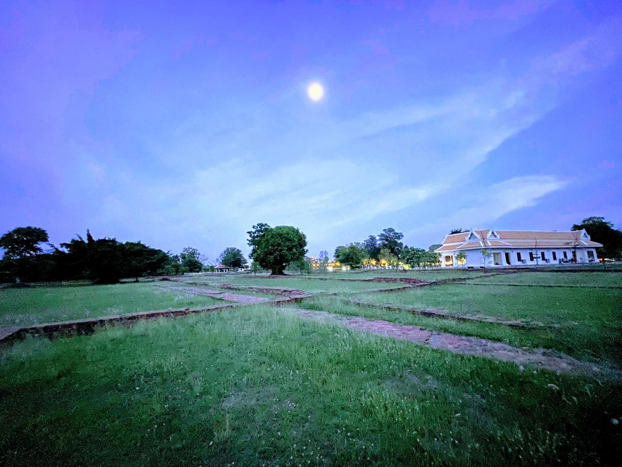 Baan Lhang Wangh บ้านหลังวัง Phitsanulok Εξωτερικό φωτογραφία